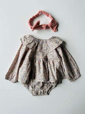 Baby ピンクフラワー襟ロンパース（50〜70cm）　3579