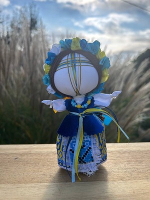 UA.Designer手作りモタンカ S（ウクライナの御守り）スタンド付き
