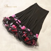 社交ダンス 衣装 スカート レッスンウェア ブラック系 花柄 植物柄 フレアスカート 透け感 シースルー 華やか 鮮やか かわいい おしゃれ 上品 黒 ピンク 灰色 チュール ピンク系 グレイ系 ダンス 練習 レッスン ダンス衣装 練習着 社交ダンス衣装