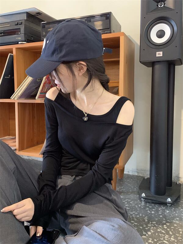 ブラックスリム薄手Tシャツ オータムプルオーバー トップス ロング 秋物 モンロー42201110287