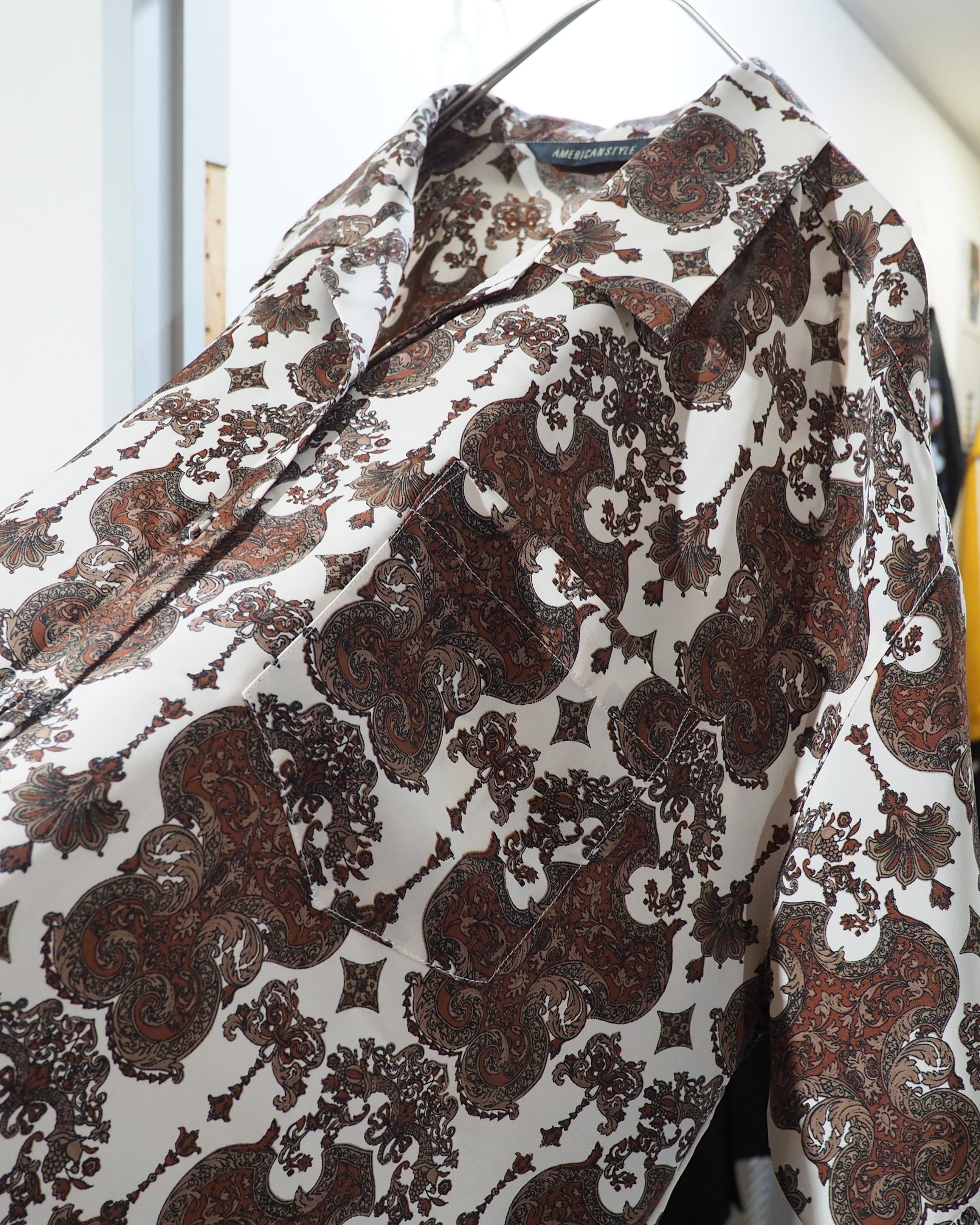 1990s Beautiful Arabesque pattern Design vintage SS Open Collar Shirt