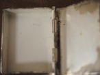 ブック型 Napier Co. シルバーのピルケース(キズあり) 画像13