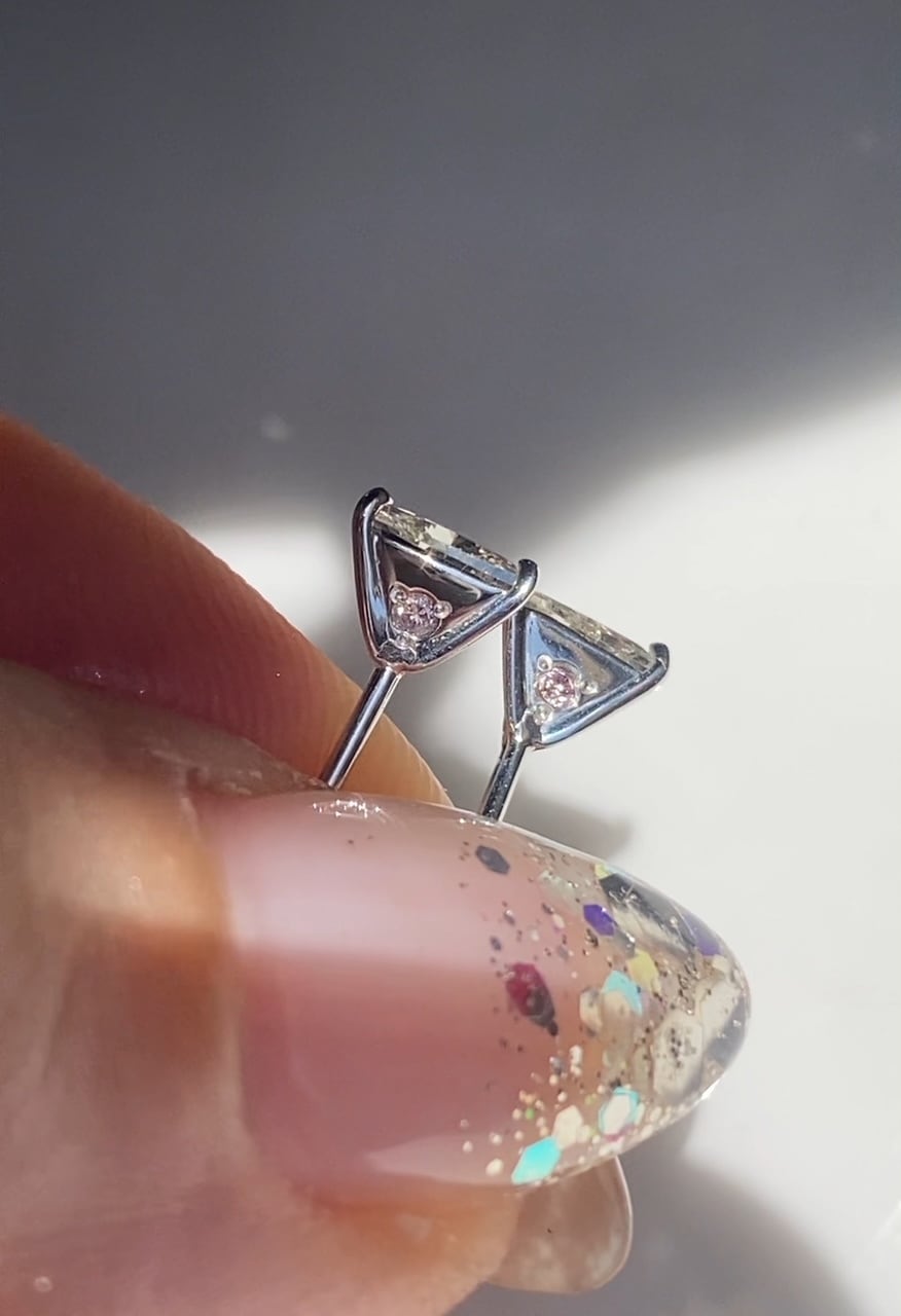 K18WG天然ダイヤモンド♡トリリアントカット×ピンクダイヤ添えピアス