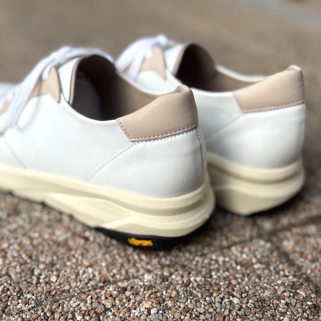 men's HAND MADE leatherスニーカー　Vibram sole　White
