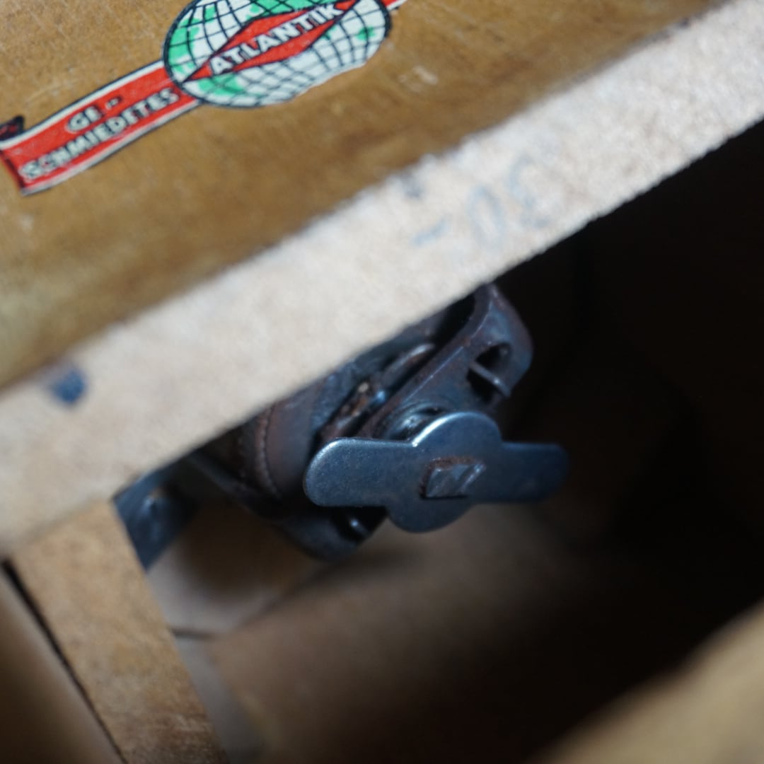 古いドイツのコーヒーミル