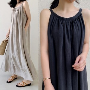 【送料無料】ワンピース ドレス レディース 2色 夏 ロングワンピース ロング マキシワンピース マキシ丈 キャミワンピース キャミワンピ ノースリーブ ギャザー リゾートワンピース リゾートドレス サマードレス 無地 シンプル ナチュラル フレア 体型カバー 着痩せ 細見え 脚長 大人 カジュアル 無地 シンプル 韓国 人気 おしゃれ お出かけ 旅行 リゾート デート 薄手 20代 30代 40代 50代 ベージュ ブラック