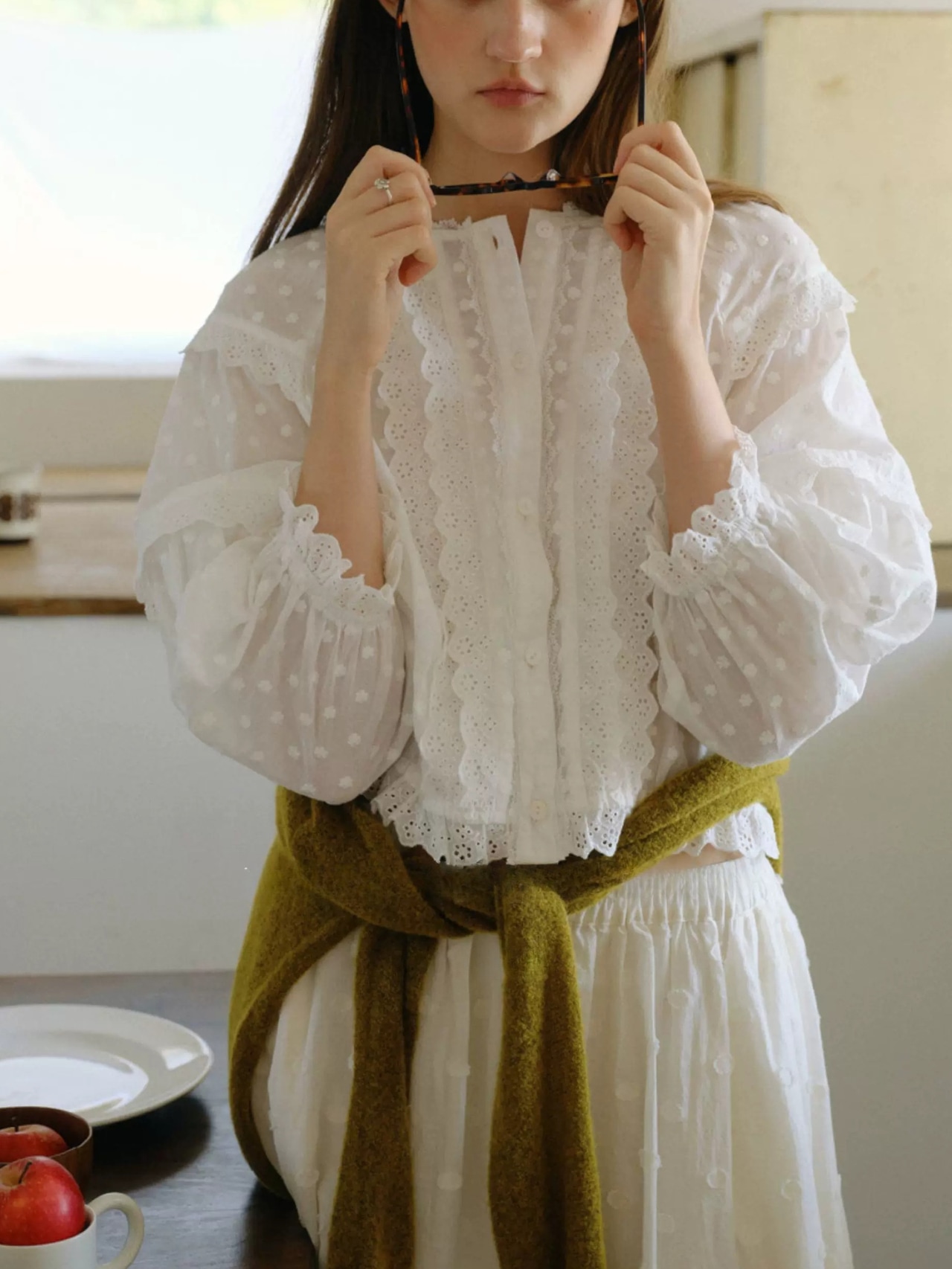 Fleurette Embroidery Lace Puff Sleeve Blouse F0840