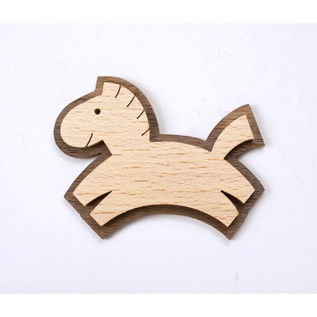 【 キッコロ 】動物の木製ブローチ　うま・わに・くじら