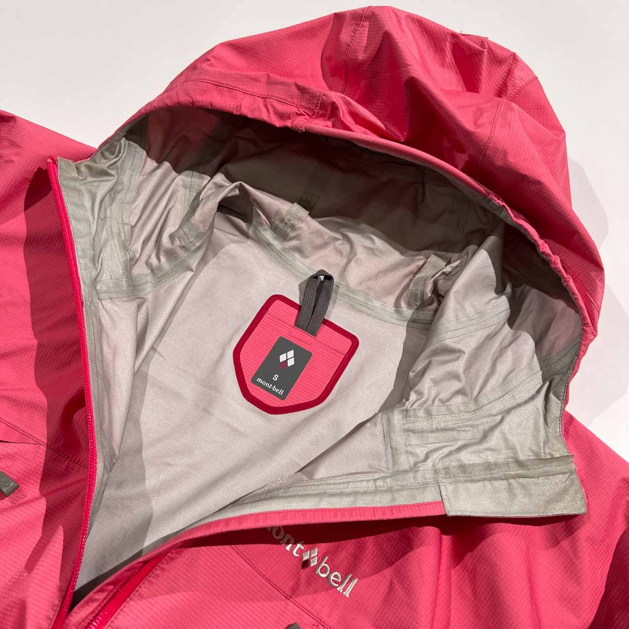 mont-bell モンベル マウンテンパーカー ナイロン ジャケット サイズ S /ピンク/アウトドア/レディース