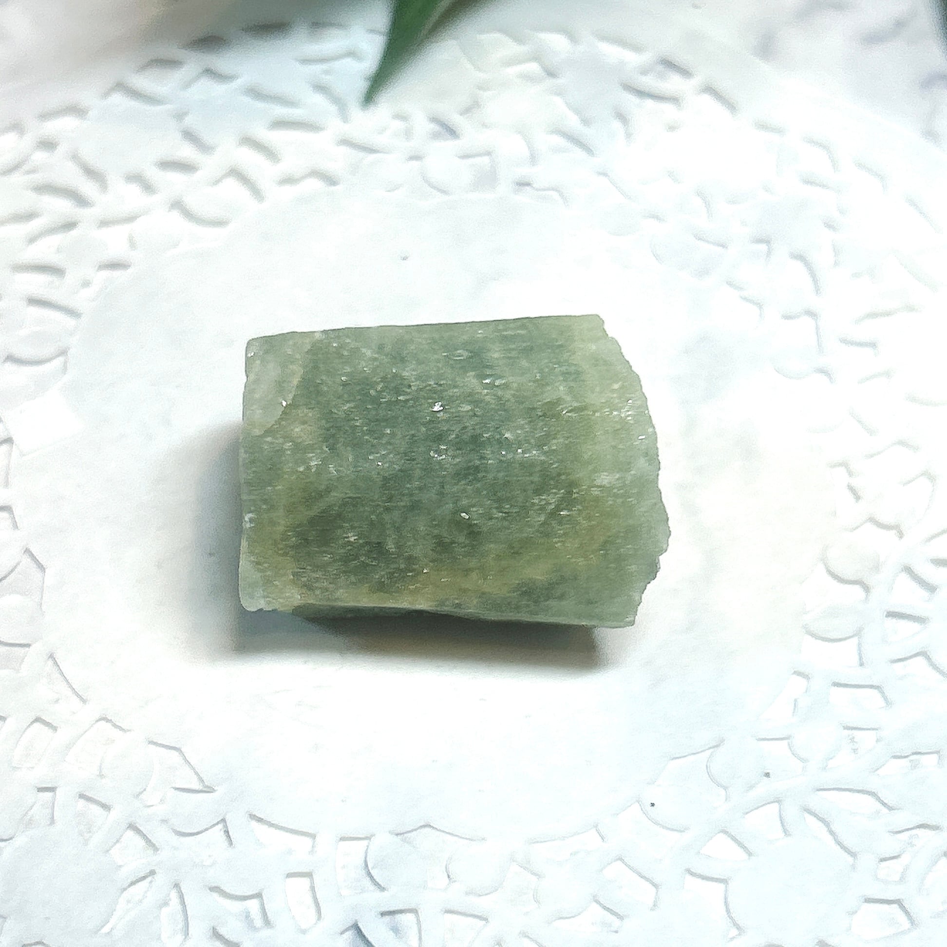 グリーン　ベリル　原石　鉱物　標本　天然石　緑柱石　石　パキスタン産 エメラルド 緑柱石 ベリル 原石 鉱物標本 天然石 3 - メルカリ
