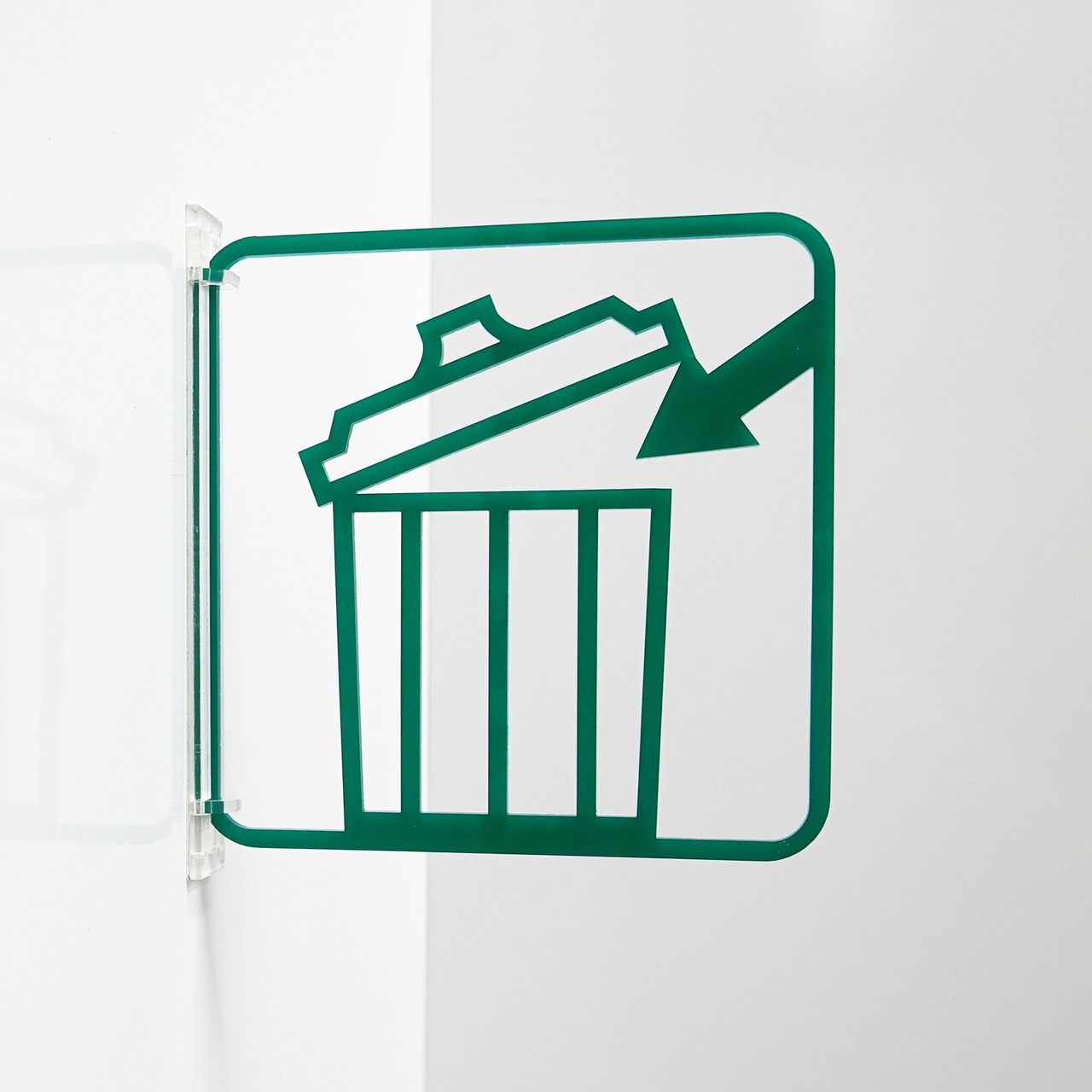 ツケレルン（3Wayピクトサイン）軽量 アクリル 突き出し 看板 （ ゴミ箱 ごみ箱 ）3way-0018 - 1