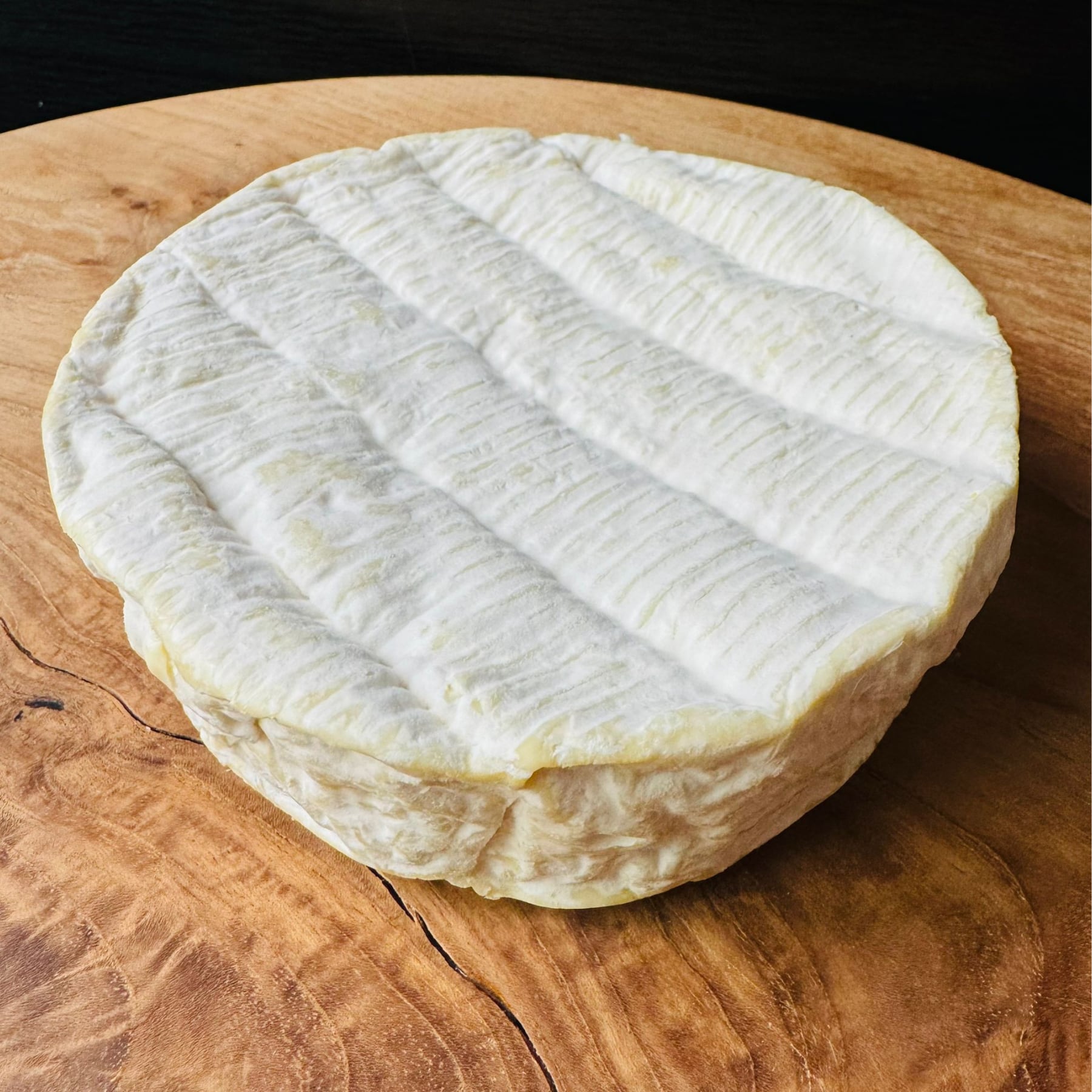 230g|ル・ルスティック カマンベールチーズ|ノルマンディー産 白カビタイプ|クセが少なくミルキーな味わい|Camembert Cheese