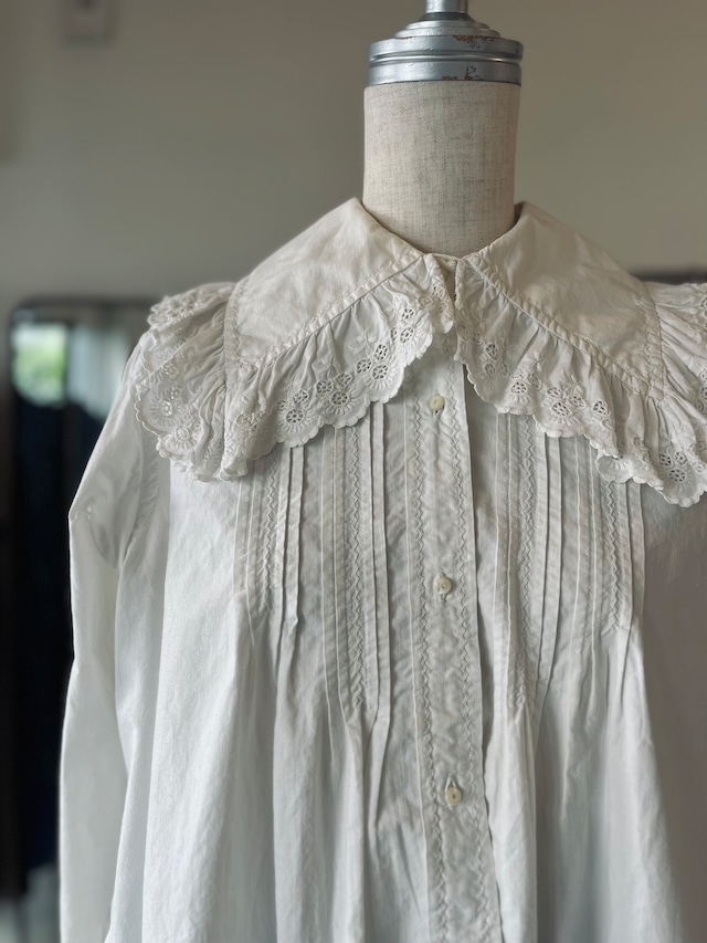 antique lacesailor blouse