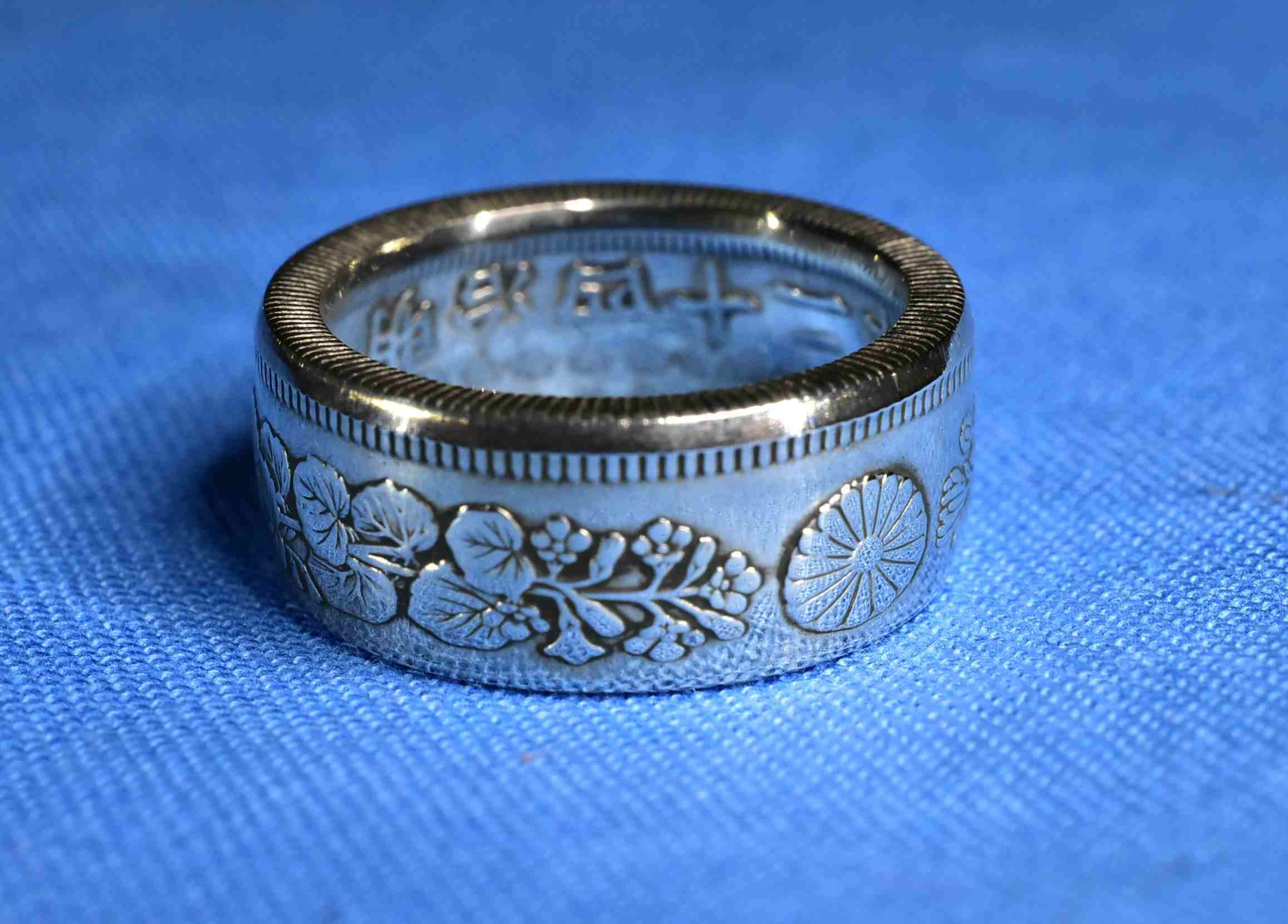 古銭　旭日50銭銀貨で指輪お作りします 古銭 旭日50銭で指輪お作りします | type2rings