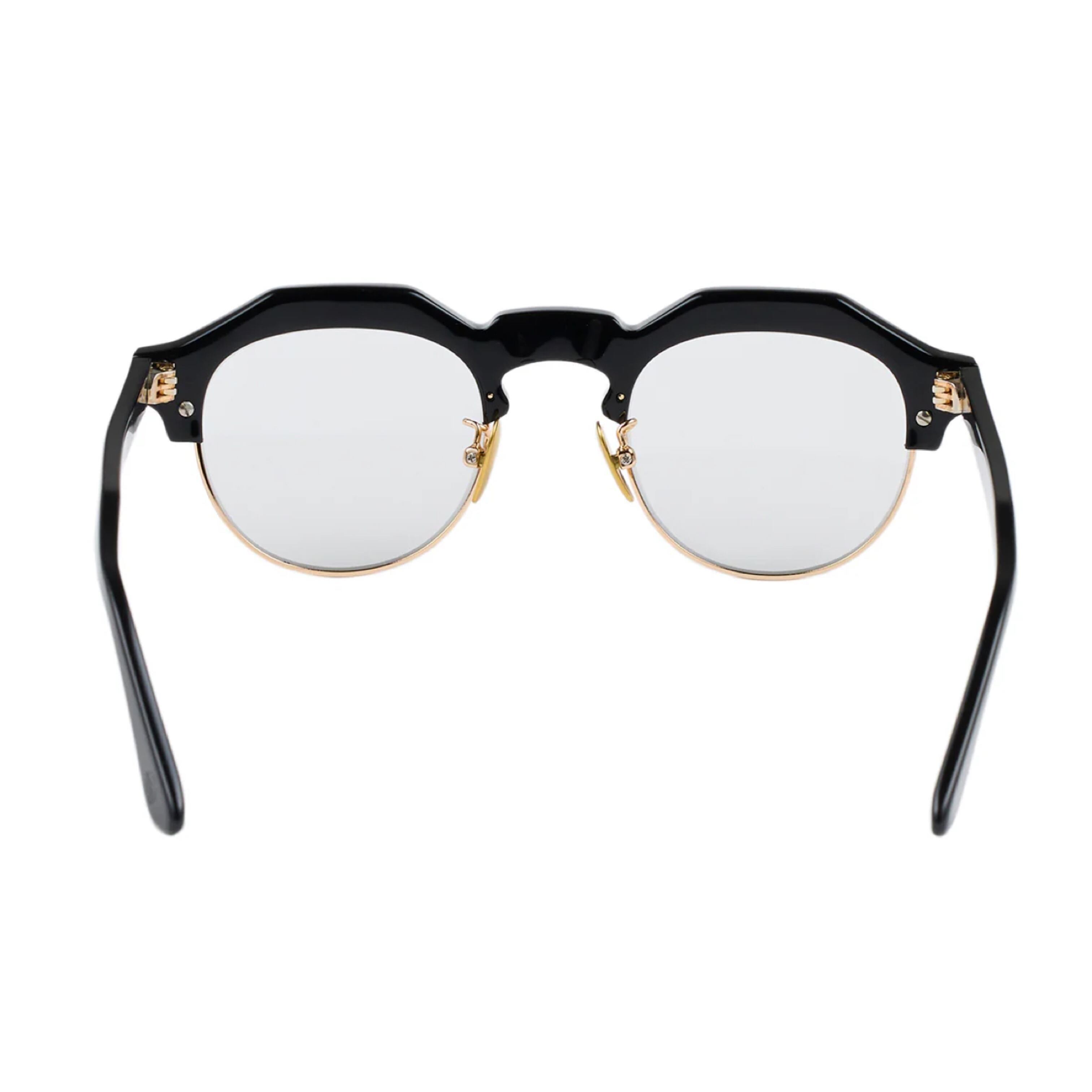 OWN　#18 BLACK / CLEAR to GREY (調光) サングラス 18 BLACK / CLEAR to GREY (調光) / OWN | SCENE REPORT