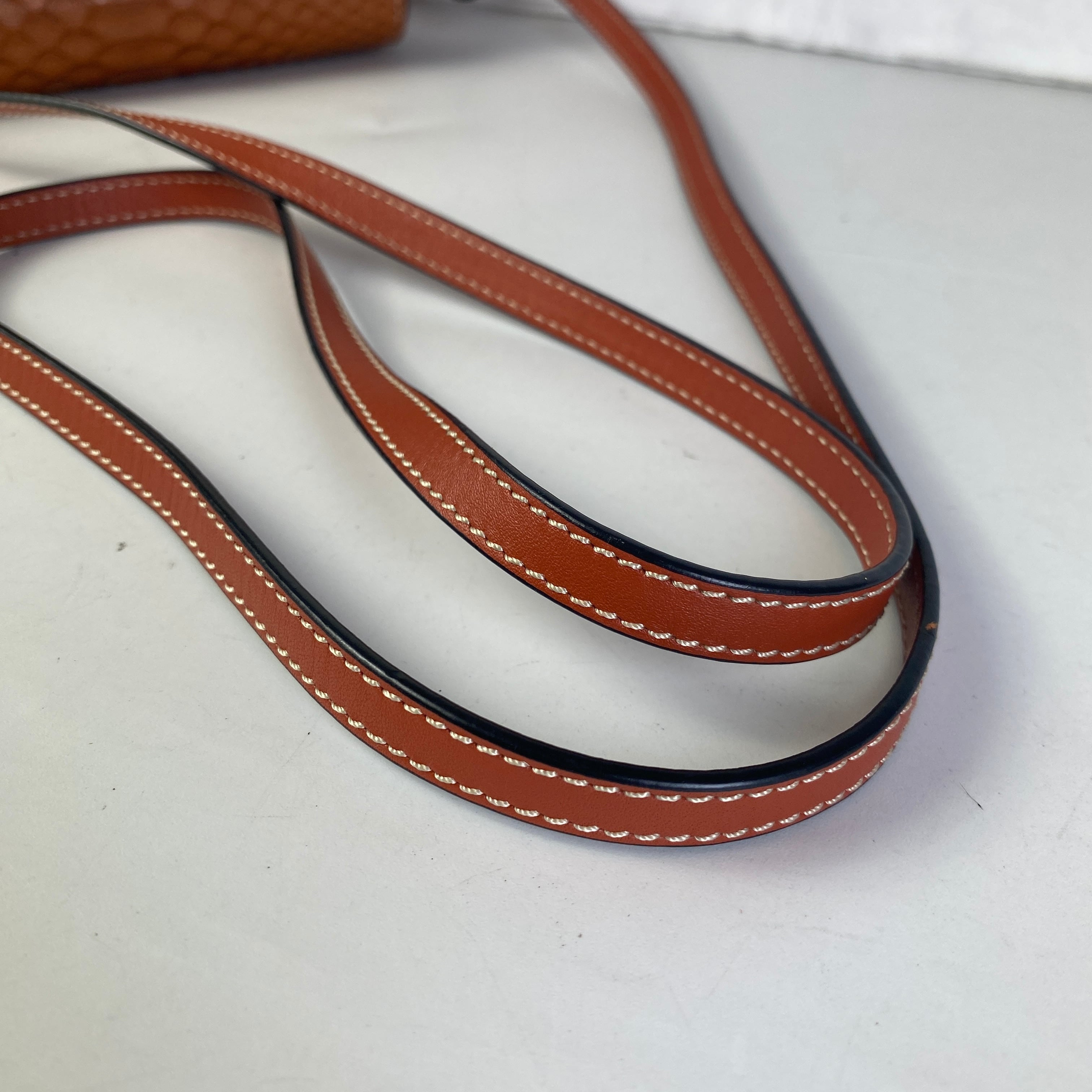 LOEWEロエベゲートミニ クロコ ショルダーバッグ オレンジ A