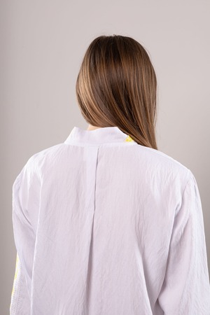 ウクライナ刺繍ヴィシヴァンカ　小麦 クロスステッチ　手刺繍　シャツ　麻　レディース・フリーサイズ