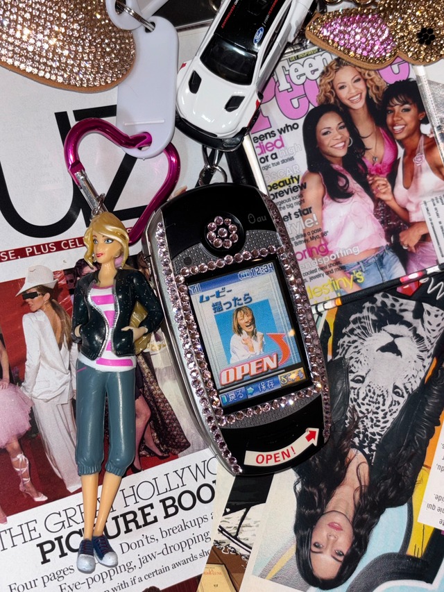 BLING PHONE CHARM     y2k