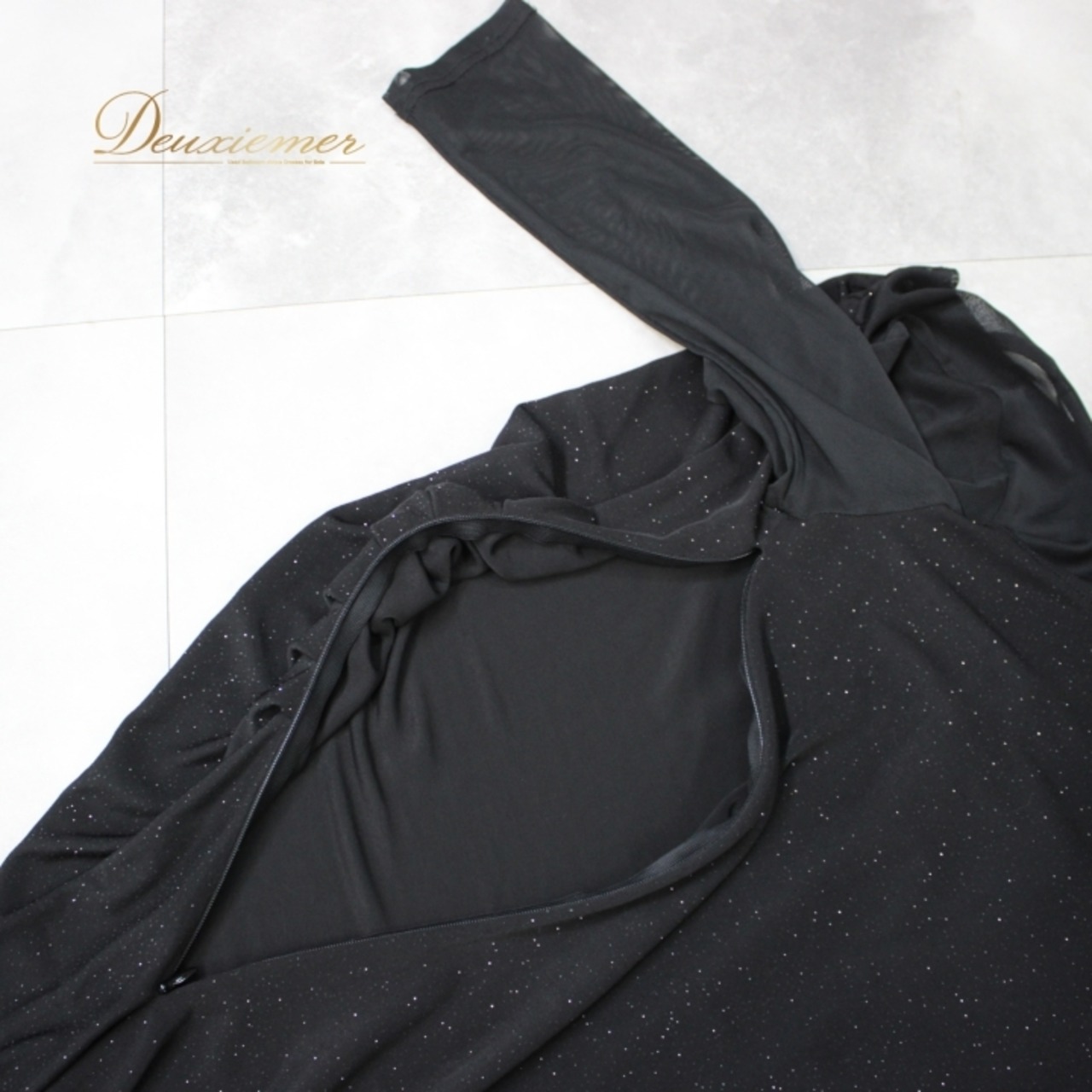 社交ダンス 衣装 ラテン ドレス ワンピース レッスンウェア パーティドレス Leirena レイリーナ 黒 ブラック系 無地 シンプル アシメ アシンメトリーデザイン 伸縮性 ポリエステル ポリウレタン ファスナー仕様 洗練されたデザイン レディース おしゃれ コスチューム ダンスウェア エレガント パーティー 舞台服 体型カバー