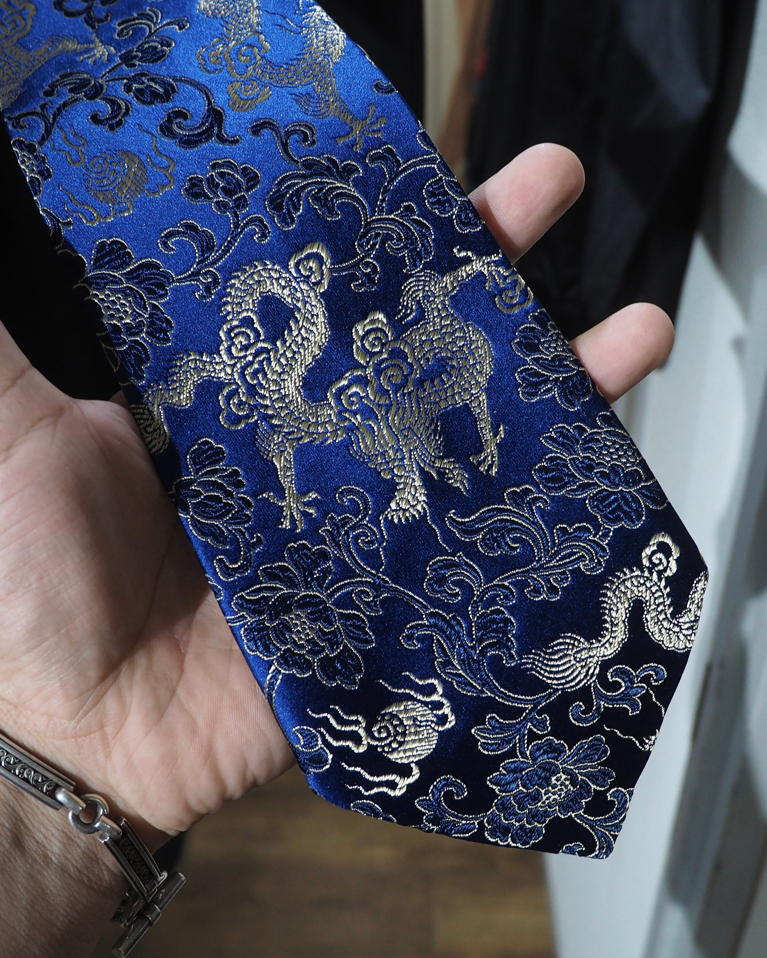 " 花鳥風月 " Oriental pattern Embossed vintage Tie