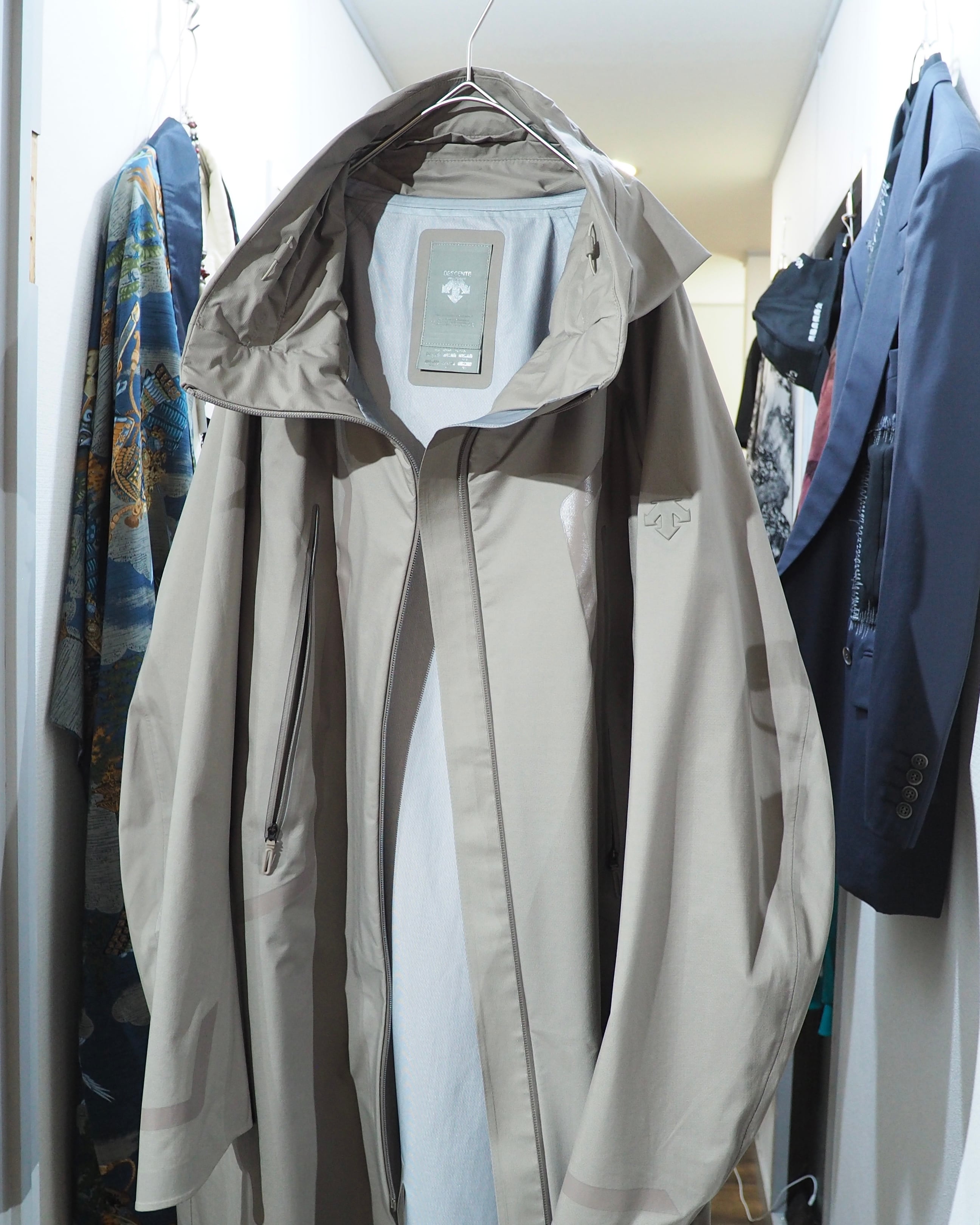 ” DESCENTE ALLTERRAIN ” ALL WEATHER COAT