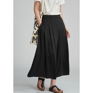 elastic waist pleated skirt
