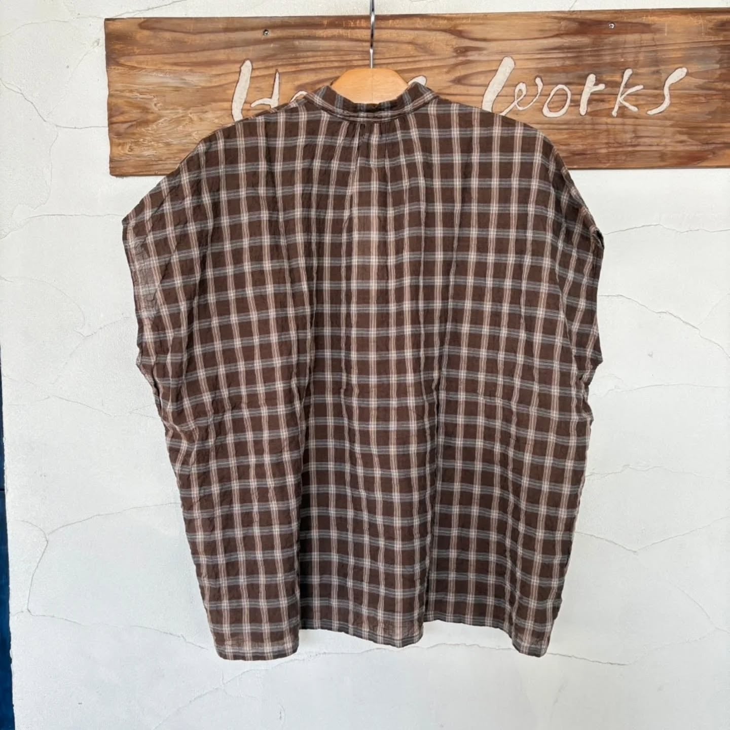 NATURAL LAUNDRY] “先染めシャーリングロングシャツ” | HORUS WORKS