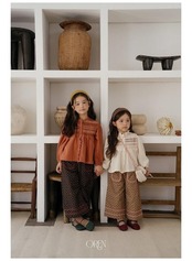 〖取寄〗韓国子供服 / 26winter / oren / メルシースモックブラウス / キッズ *S~XL*
