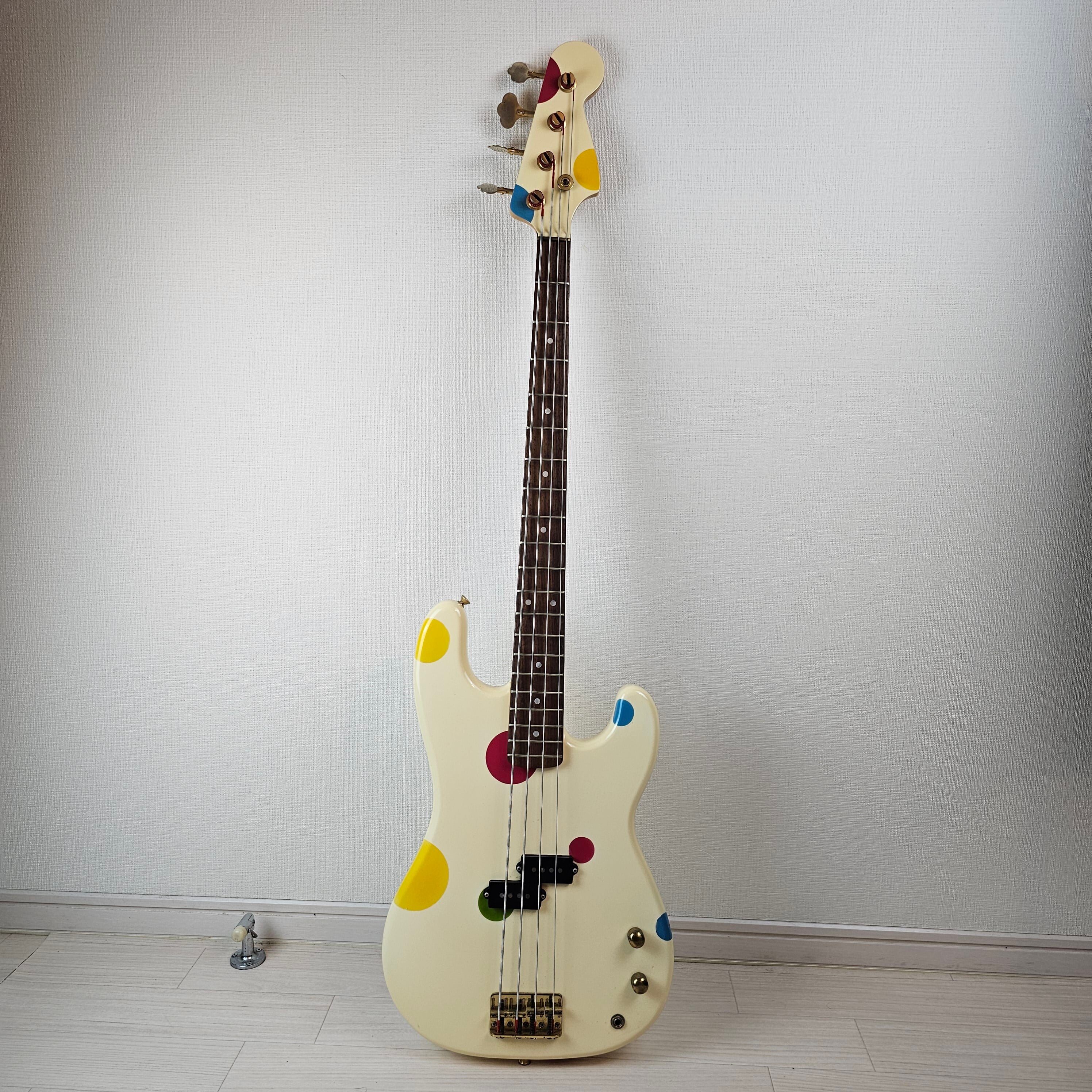 エレキベースメーカー不明