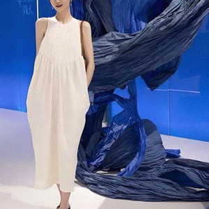 カーブシルエットノースリーブワンピース　A2009