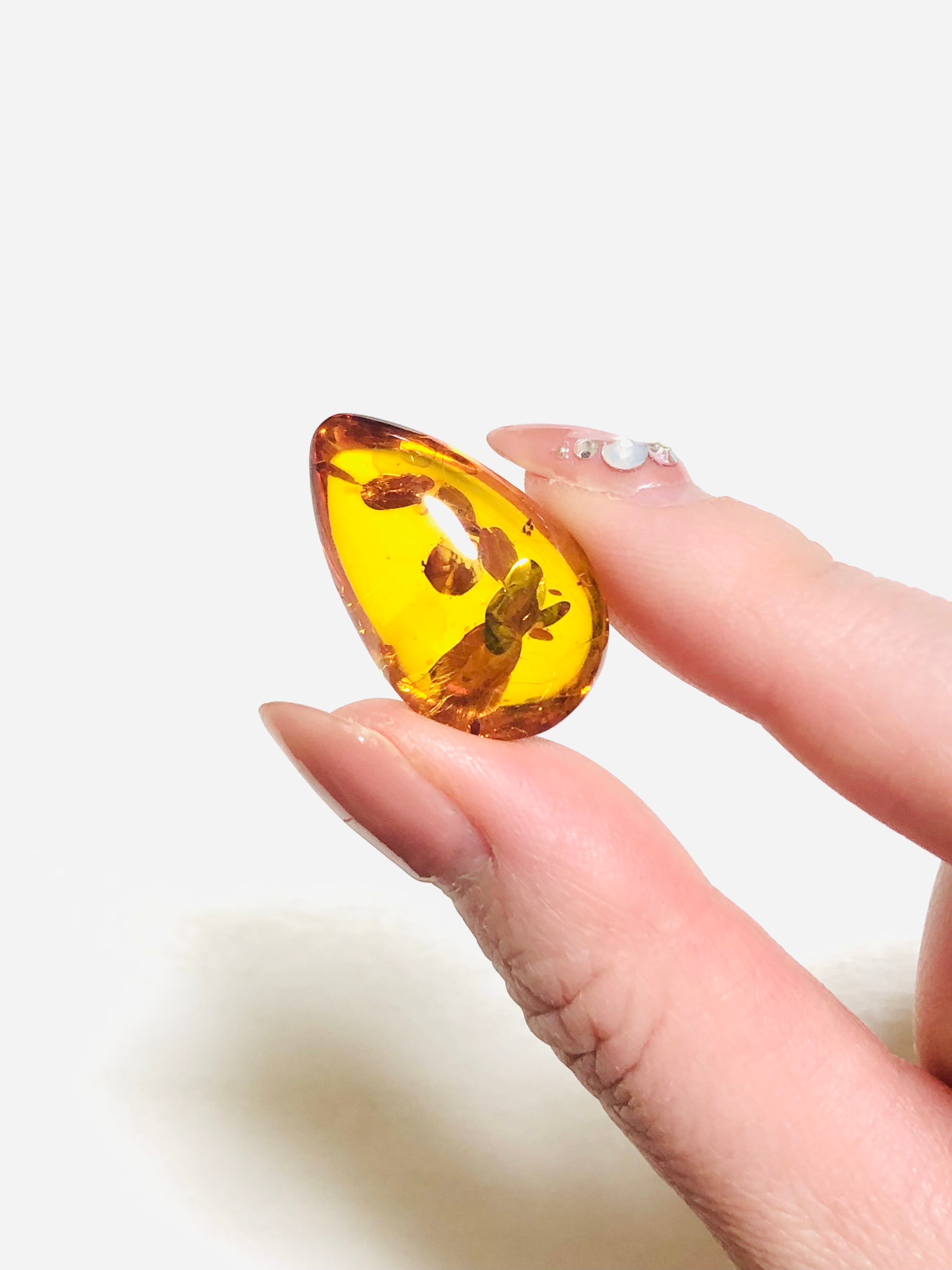 海と大地の宝石✳︎バルティックアンバーのルースタンブル