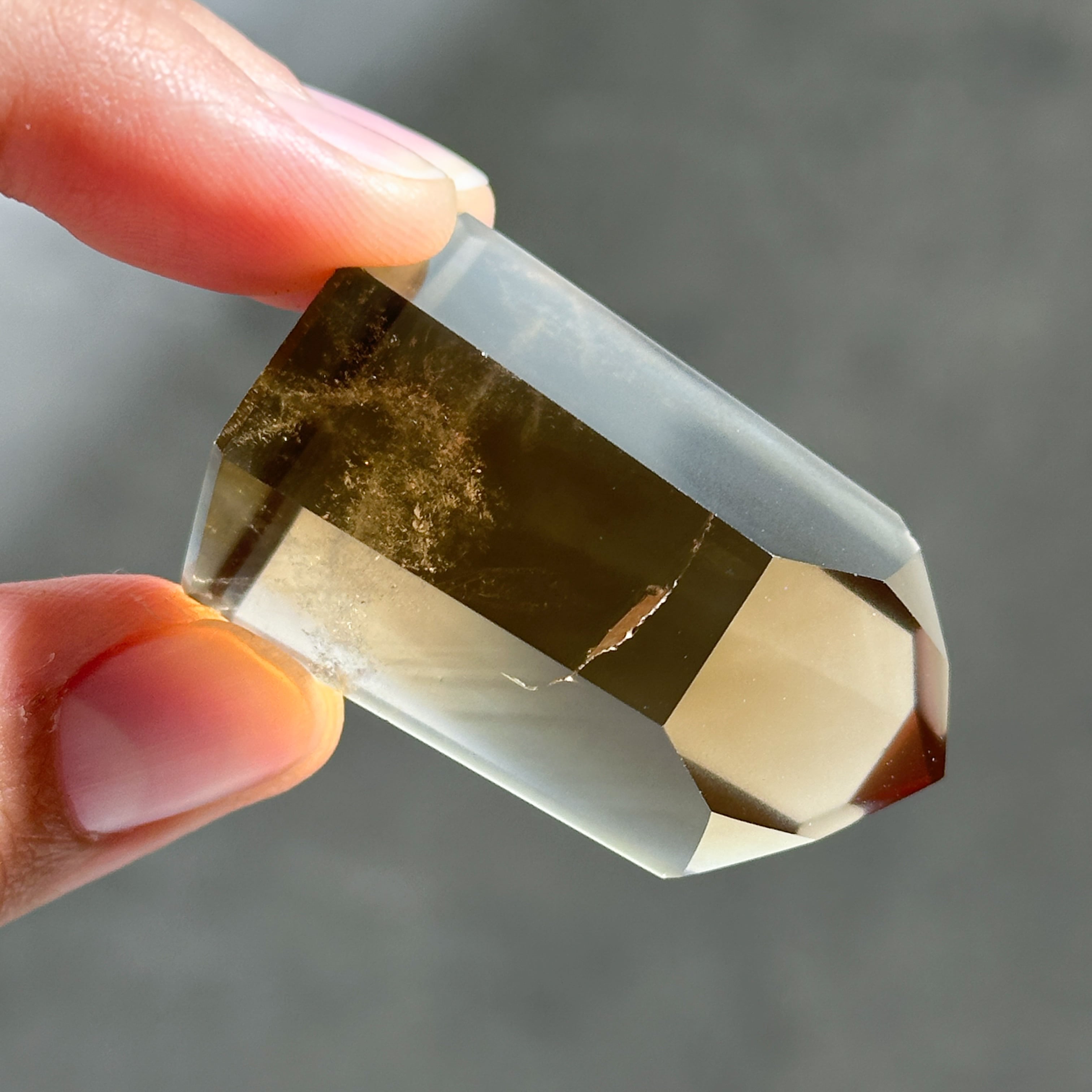ファントム◎シトリン（黄水晶） タワー 74◇ Citrine ◇ 天然石・鉱物