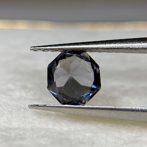 お花みたいな スピネル 0.765ct パープル 簡易ソーティング付き No.188