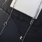 +cadenas・ バーネックレス (black+sapphire)