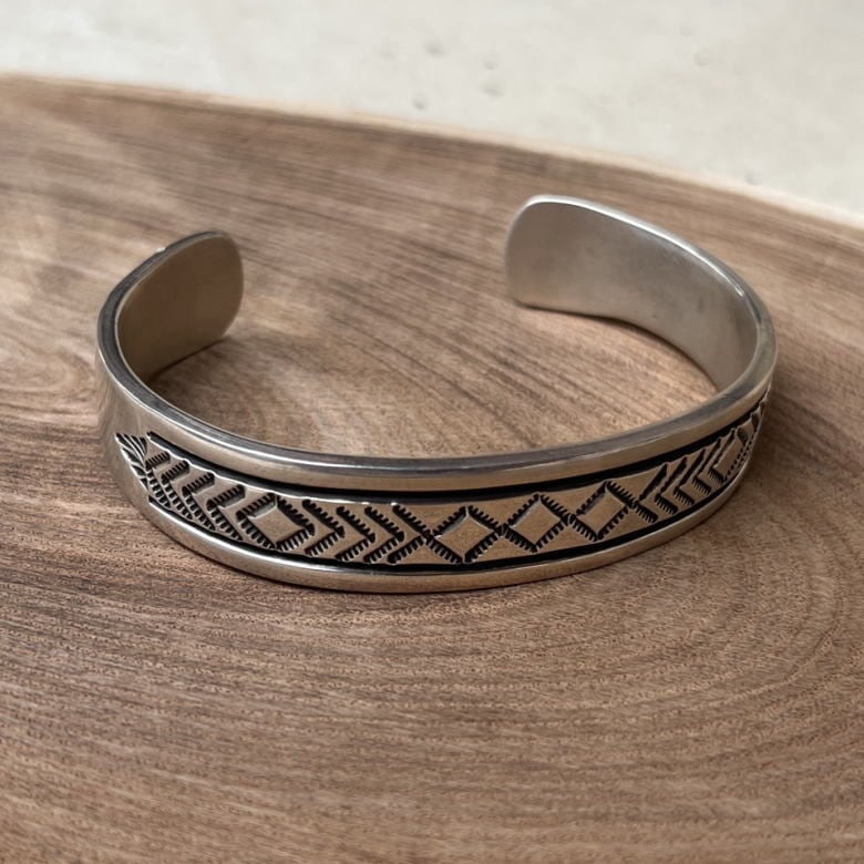 インディアンジュエリー Indian Jewelry スタンプワーク バングル