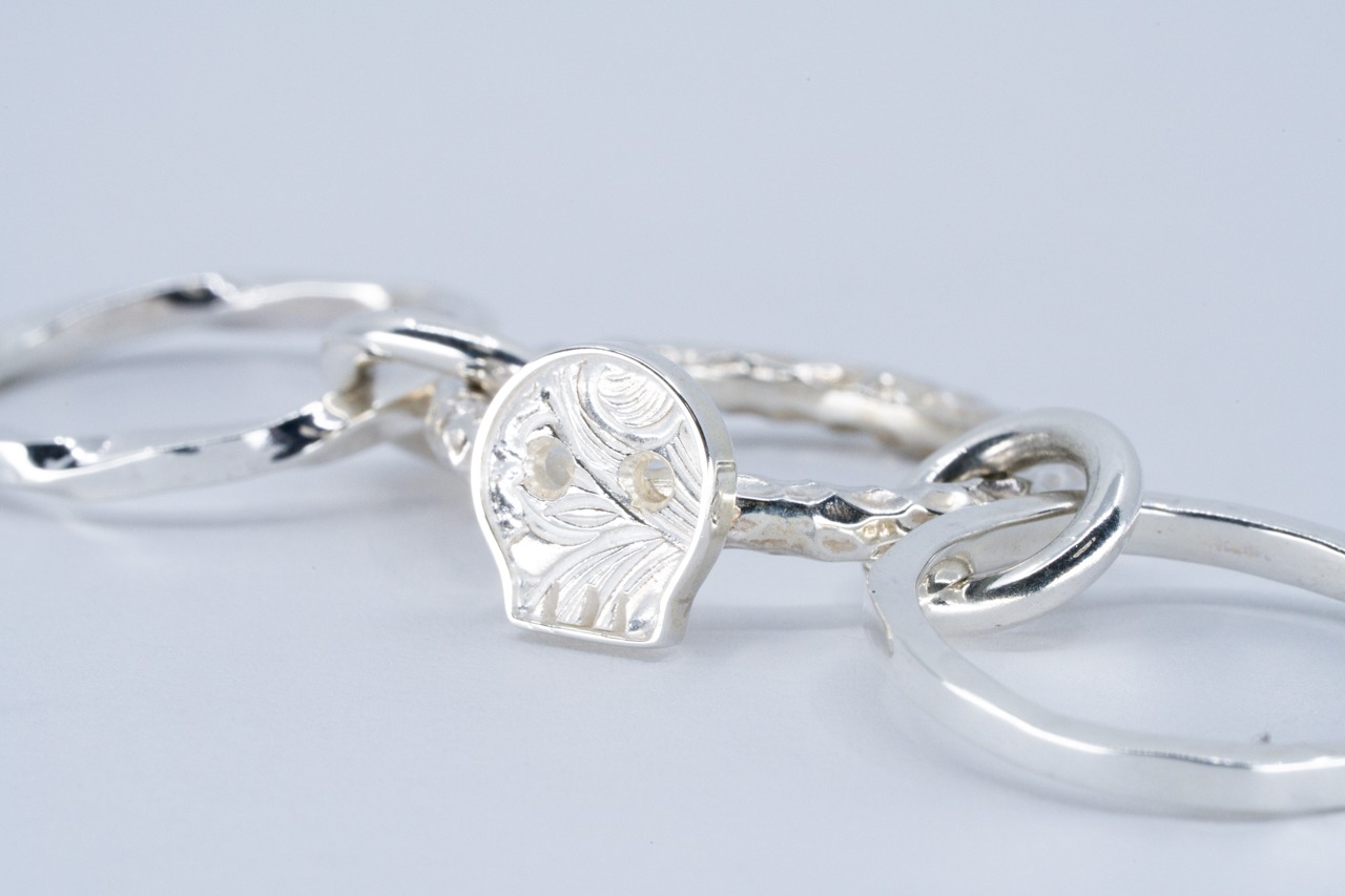 R-120 Three linked Arabesque Scar Ring