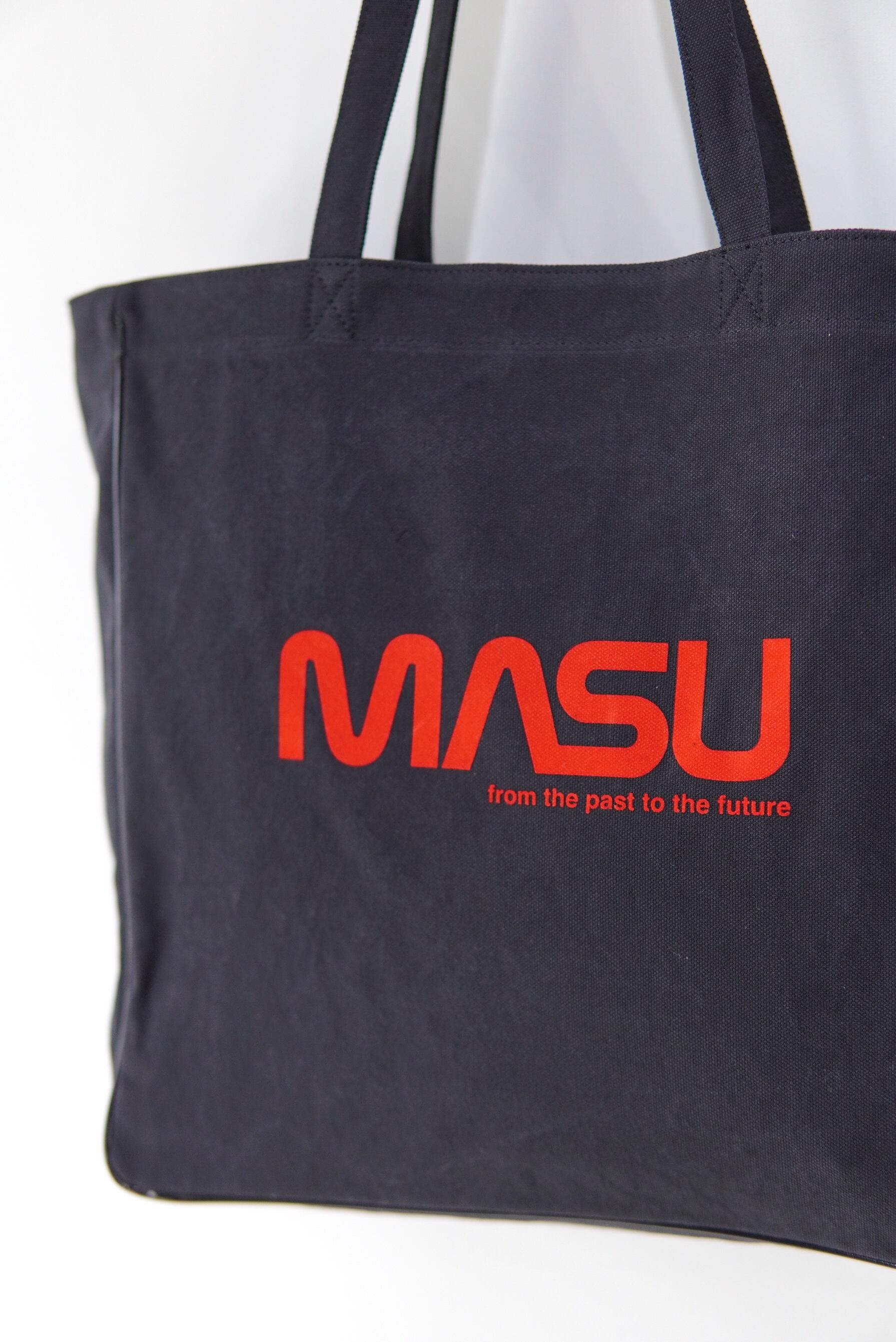 MASU / EXPLORER TOTE BAG / BLACK | POETRY