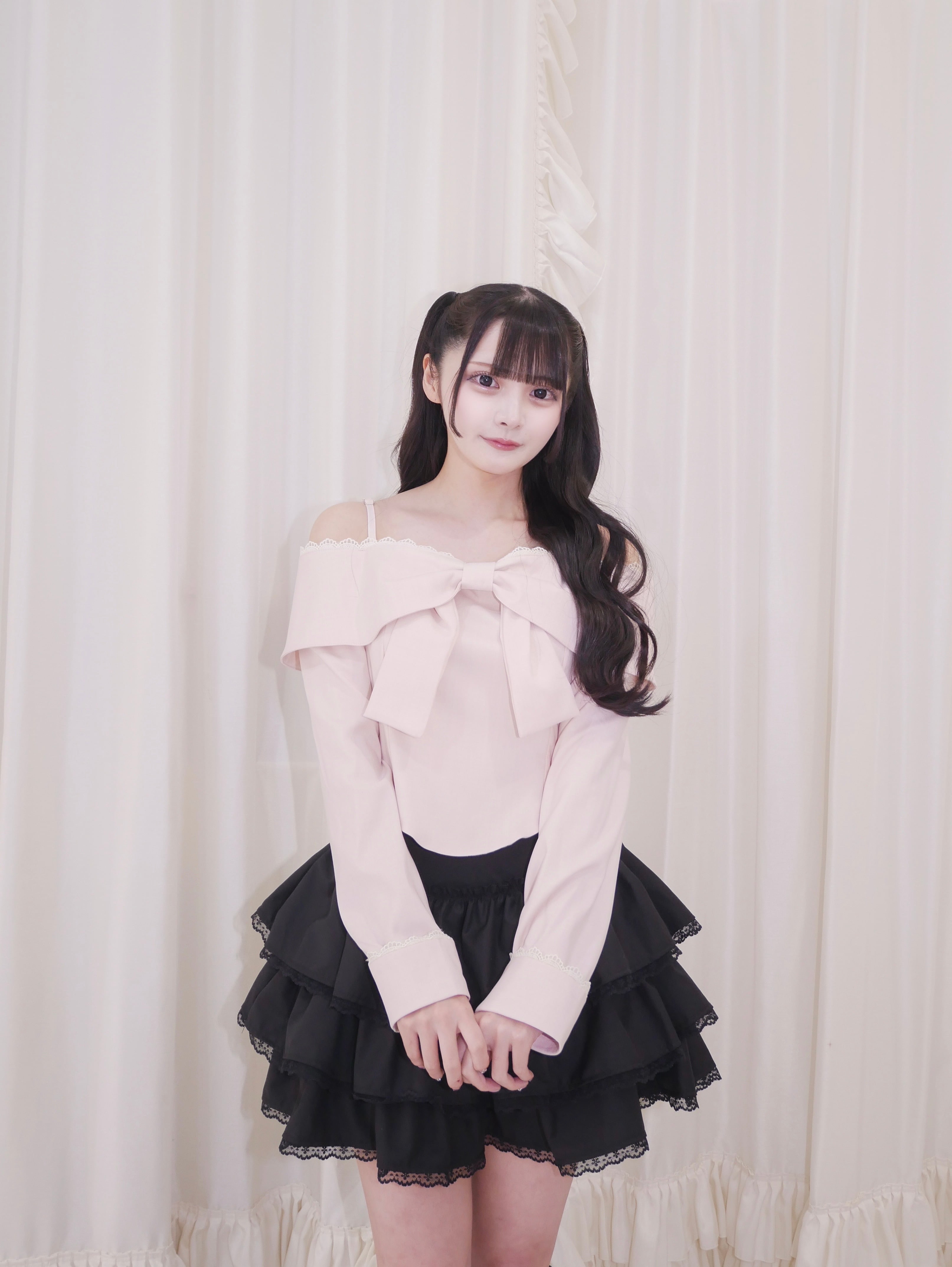 offshoulder ribbon tops