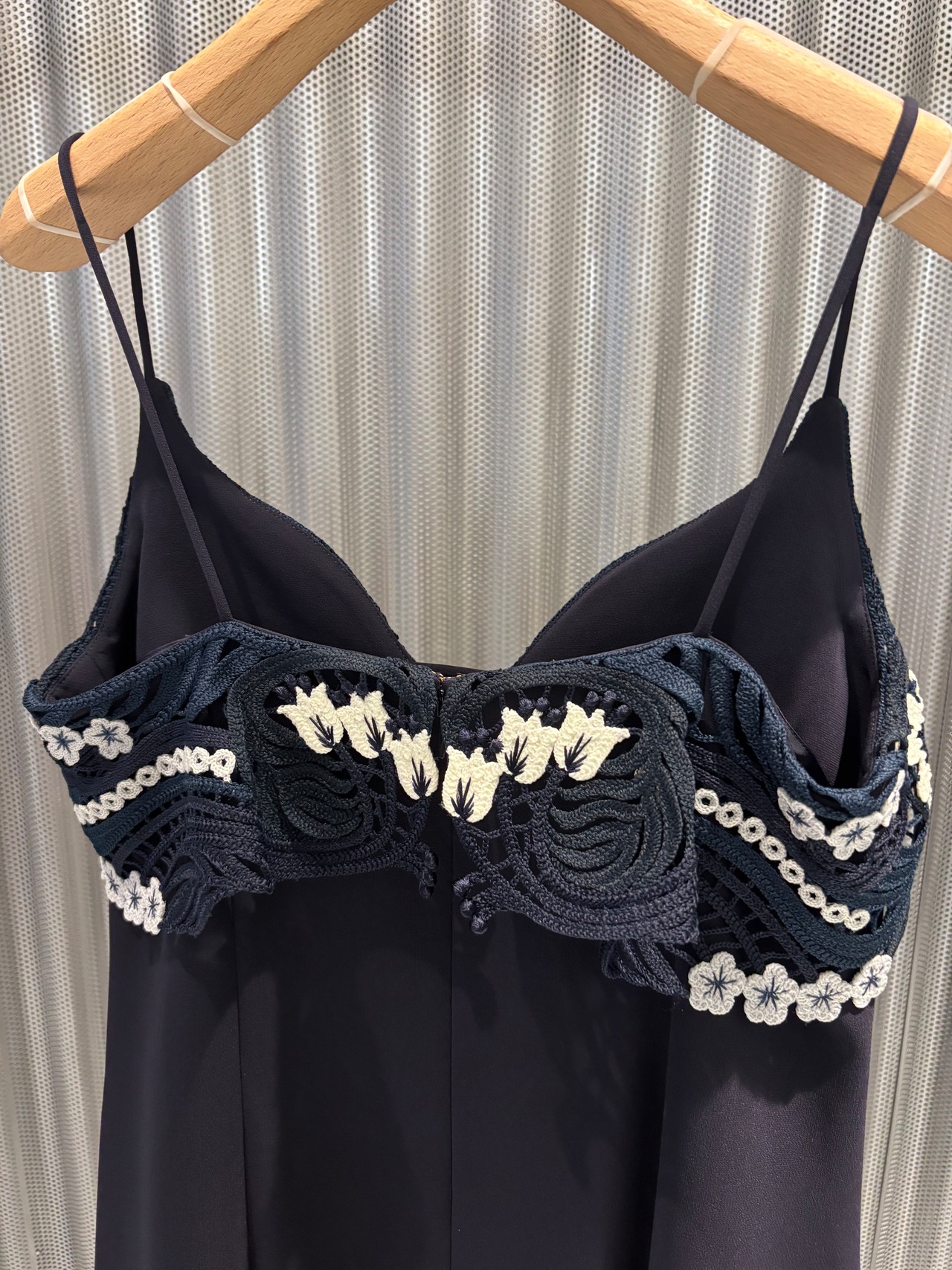 【26AW | WOMEN】Mame Kurogouchi マメ クロゴウチ / ワンピース / Triacetate Embroidery Camisole Dress  MM26FW-DR113 - 8