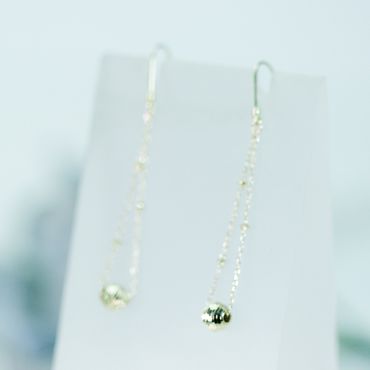 フック式　ミラーボールの下がるピアス　K18