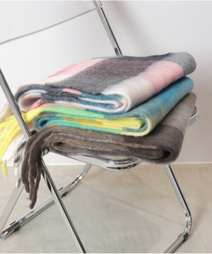 OI210503 マルチカラーチェック柄フラッフィーストール pink