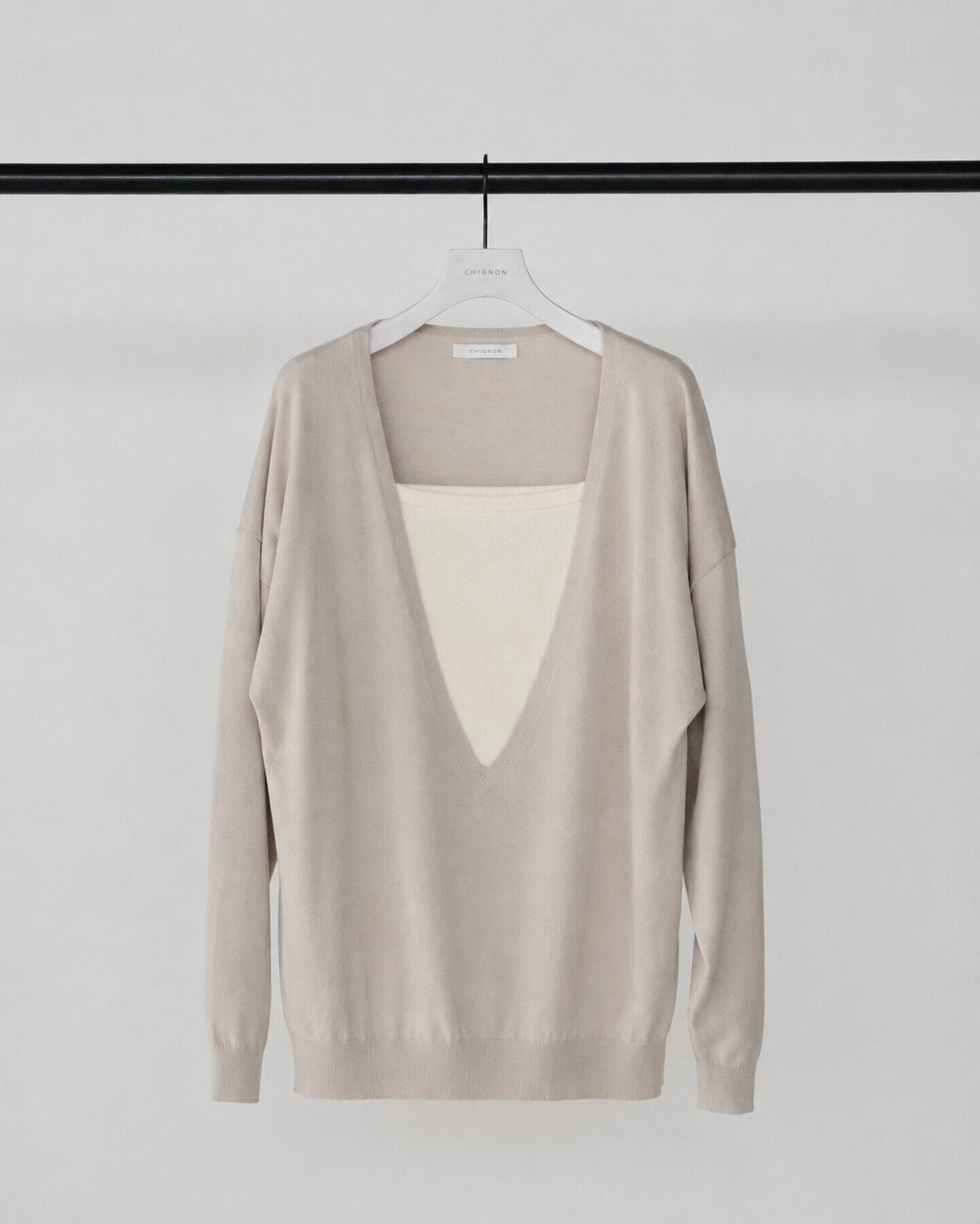 【9/下旬〜10/上旬入荷次第お届けのご予約】CHIGNON/シニヨン 2wayレイヤードニット 9865-428GS F