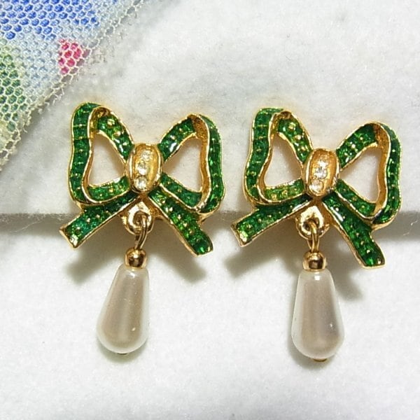 リボンイヤリング コスチュームジュエリーのセール通販 10752E | NUTS