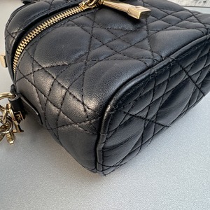 Christian Dior レザー バニティ ショルダーバッグ ブラック A-10019