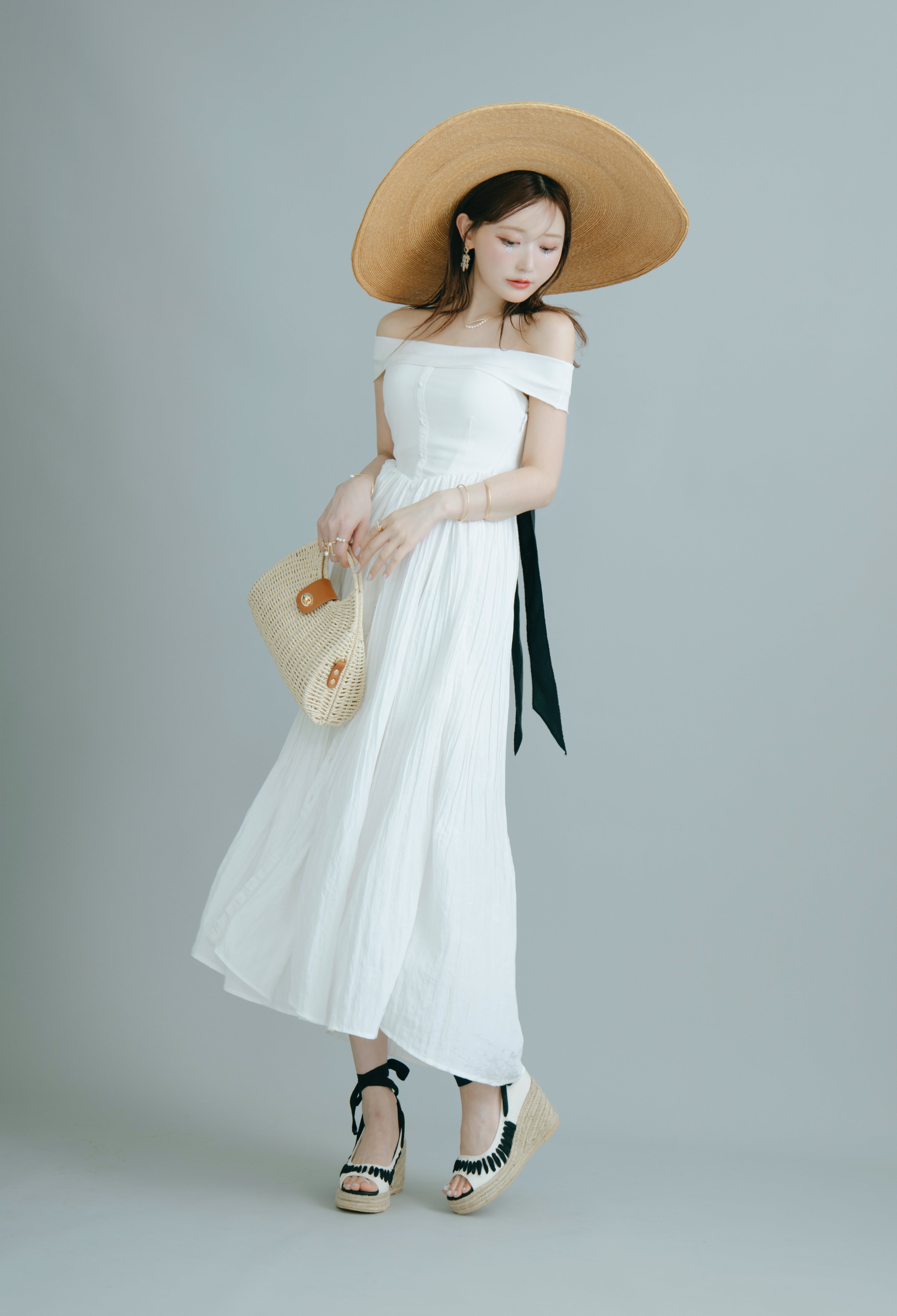 crayme アイボリー Crayme Off Shoulder Pleats Dress