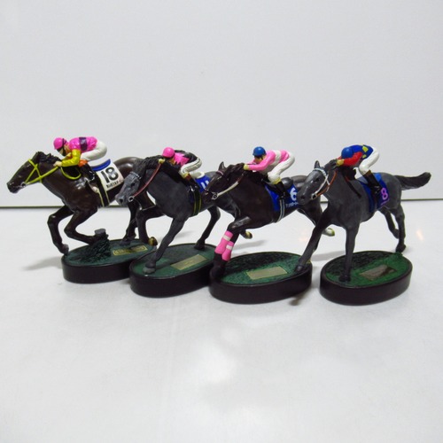 サラブレッド フィギュアコレクション　オグリキャップなど4体セット 　競馬　[$5]