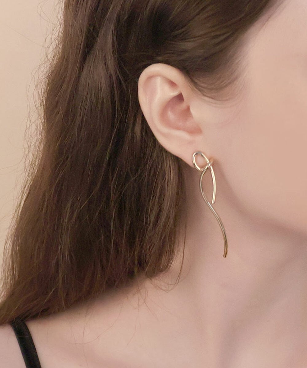 ノット ロング リボンピアス 真鍮 韓国製