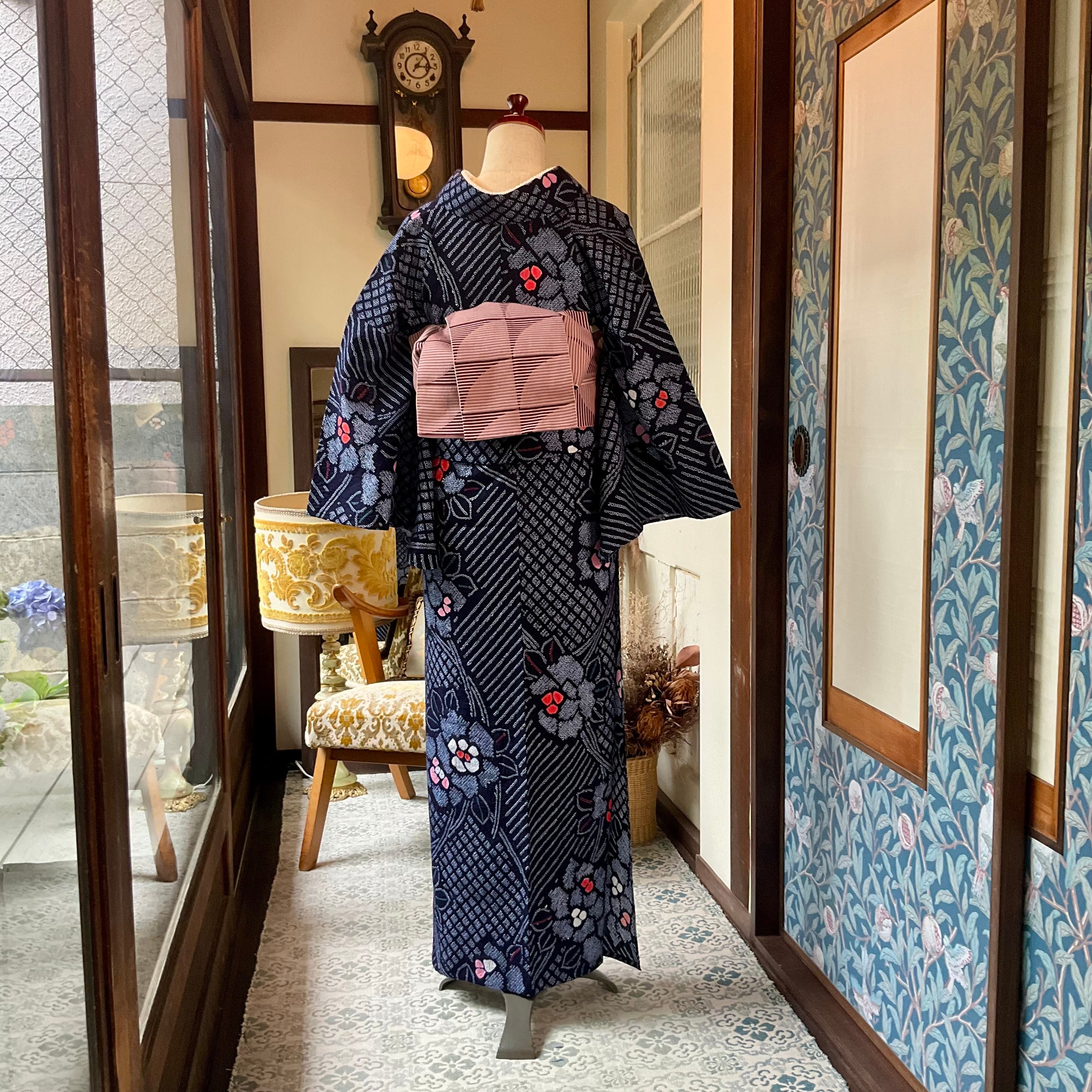 宵の花灯り＊総絞り バラ 花 フラワー 濃紺 紺 ネイビー レッド