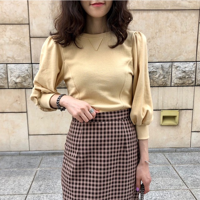 【送料無料】 トップス Tシャツ ロングTシャツ ロンT カットソー パフスリーブ ボリューム袖 長袖 七分袖 レイヤード 重ね着 通勤 オフィスカジュアル かわいい 大人可愛い シンプル カジュアル こなれ感 きれいめ 上品 抜け感 春 秋 10代 20代 30代 40代 レディース 女性用 学生 通学 デート お出かけ 女子会 お泊まり 休日 イベント 旅行 着回し 普段使い 韓国 韓国系 オルチャン モテ トレンド 流行 S M L XL アプリコット 白 ホワイト 黒 ブラック 青 ブルー
