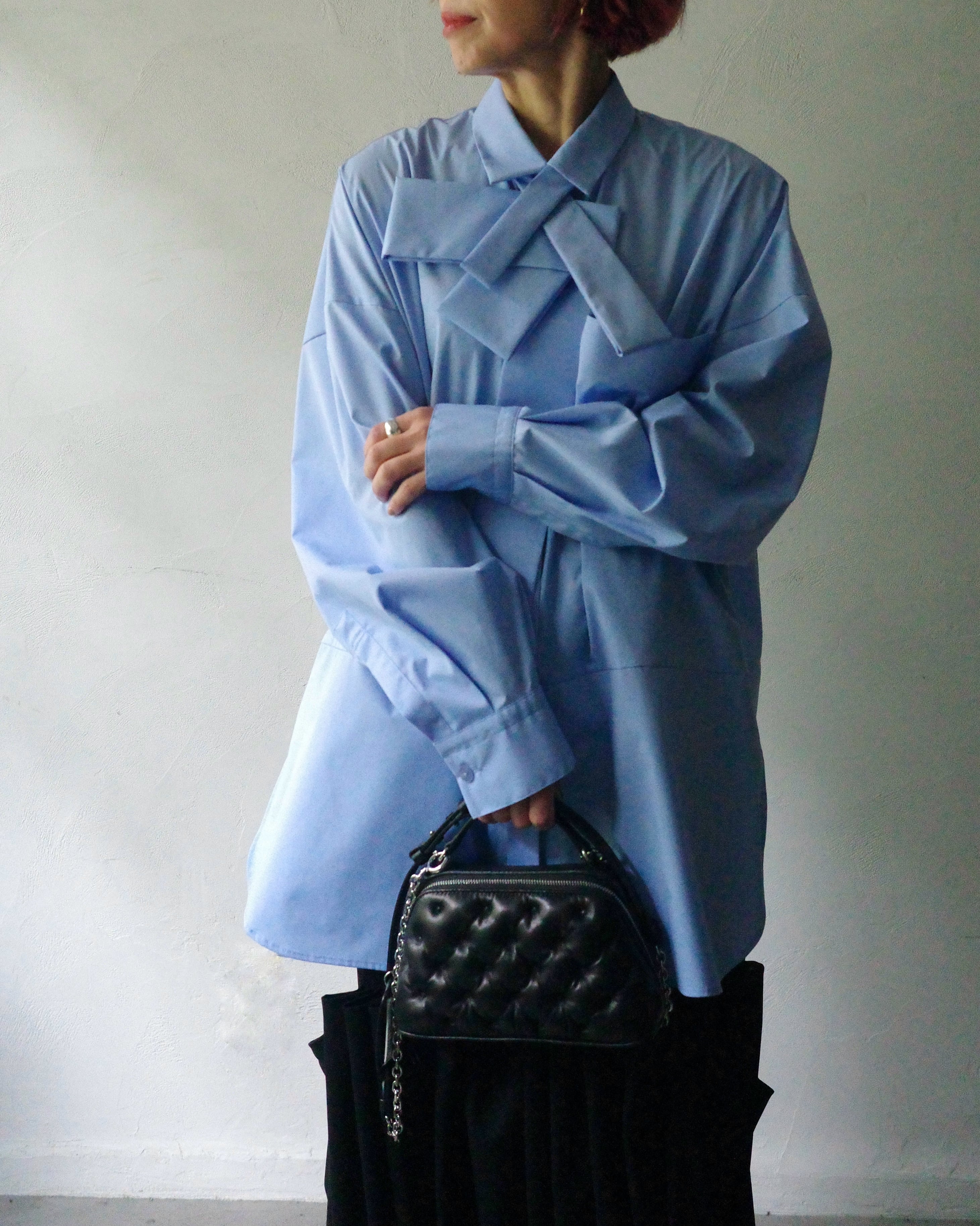 ENFOLD / ASYMMETRY BOW-TIE SHIRT -sax- | LA VILLA ROUGE